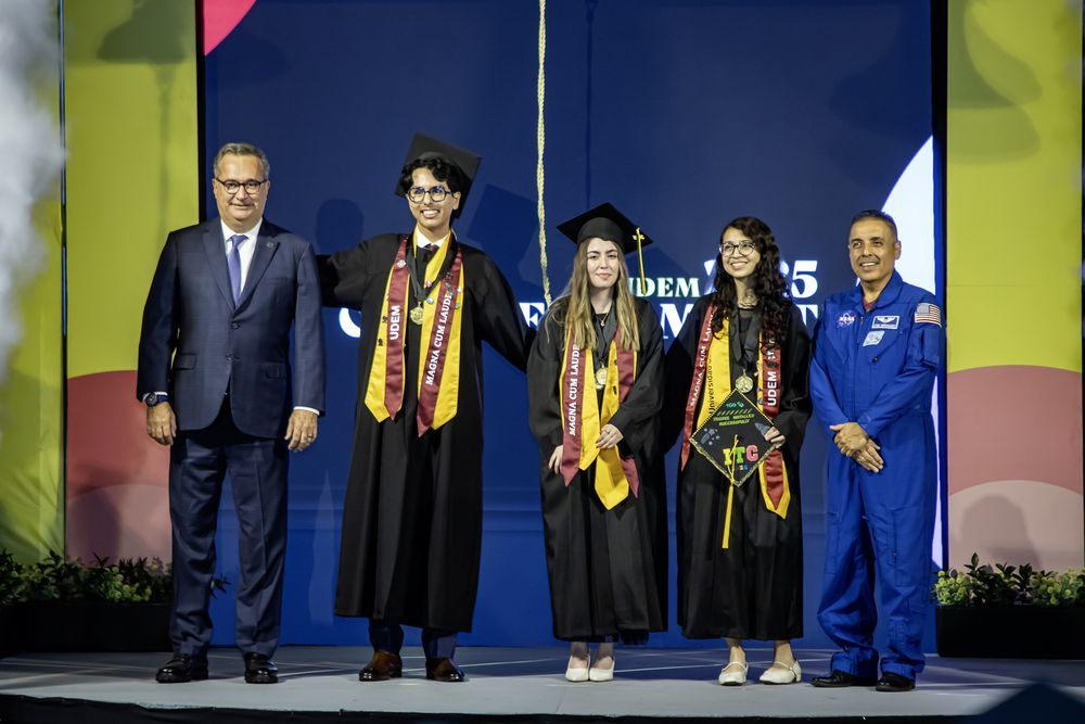 Celebran Commencement UDEM Primavera 2025 con la participaciÃ³n del astronauta JosÃ© HernÃ¡ndez