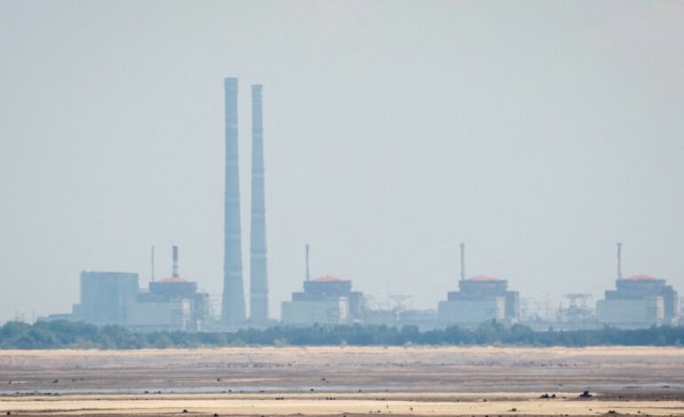 Rusia presume bombardeo a base aérea en Ucrania, pero denuncia ataque contra central nuclear