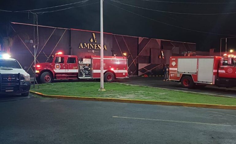 Sujetos armados queman el bar Amnesia en San Luis Potosí