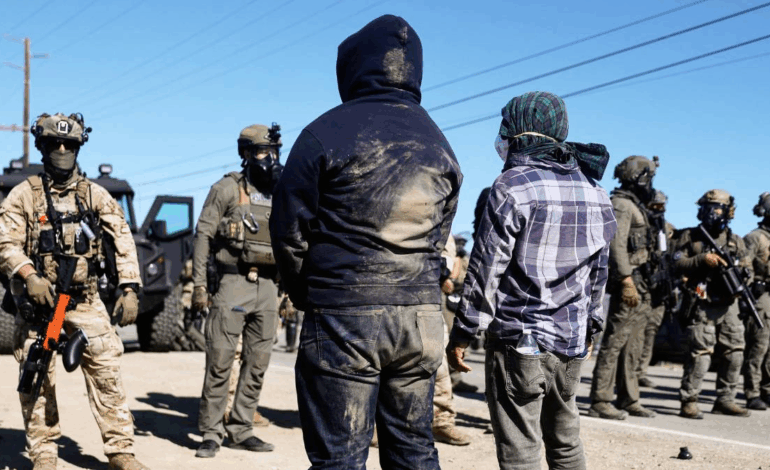 Trabajador mexicano se encuentra en estado crítico tras redada migratoria en granja de California
