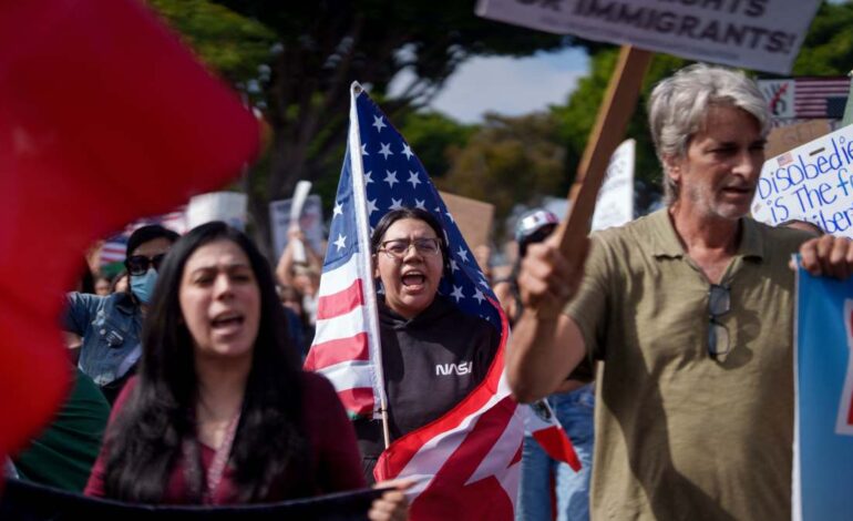 “Good Trouble Lives On”: qué es y por qué miles salen a protestar hoy contra Trump en EE. UU